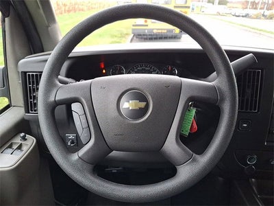2024 Chevrolet Express Passenger 3500 1LT