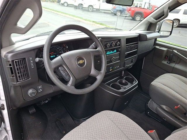 2024 Chevrolet Express Passenger 3500 1LT