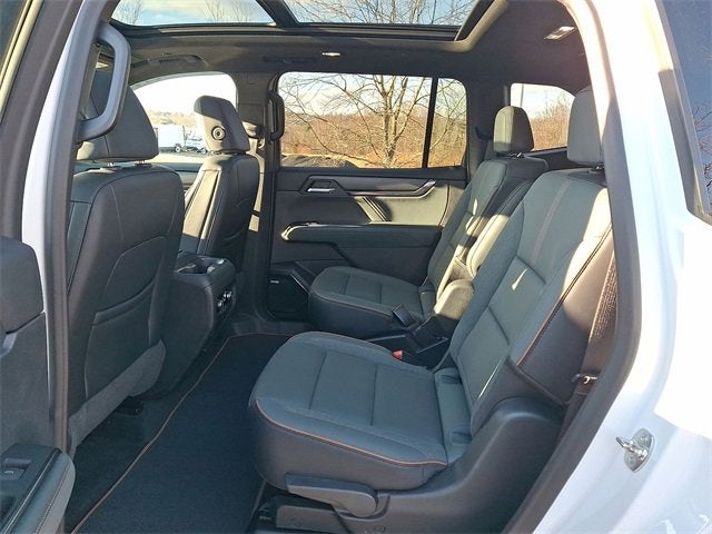 2024 GMC Acadia AT4
