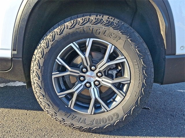 2024 GMC Acadia AT4