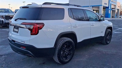 2022 GMC Acadia AT4