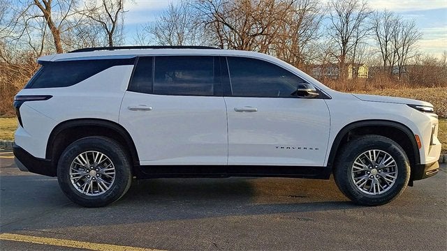 2024 Chevrolet Traverse LT