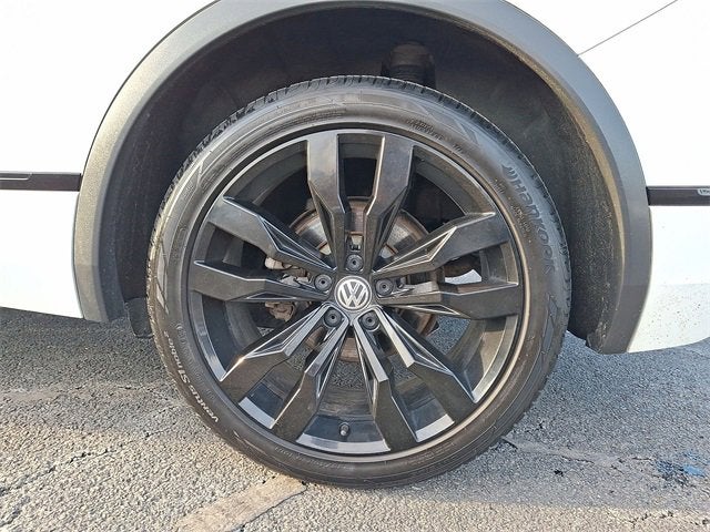 2021 Volkswagen Tiguan 2.0T SE R-Line Black