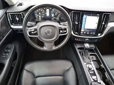 2019 Volvo S60 T6 Momentum