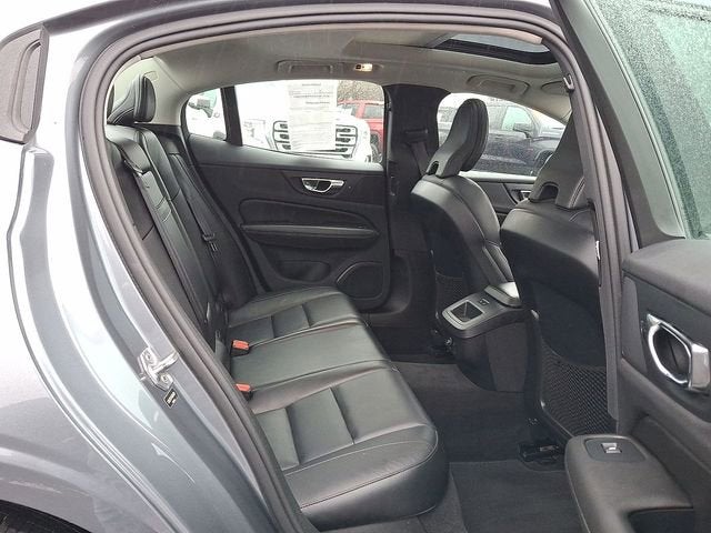 2019 Volvo S60 T6 Momentum