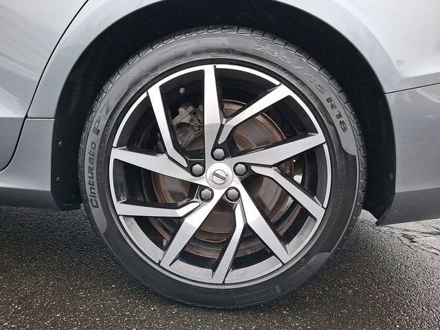 2019 Volvo S60 T6 Momentum