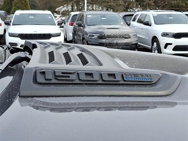 2023 RAM 1500 Limited 4x4 Crew Cab 5'7" Box