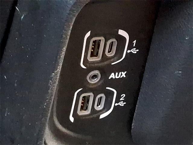 2022 RAM 1500 Laramie 4x4 Crew Cab 5'7" Box