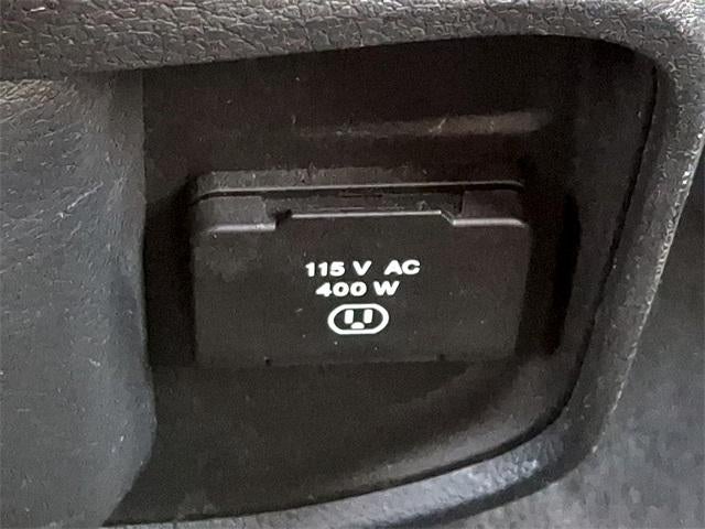 2022 RAM 1500 Laramie 4x4 Crew Cab 5'7" Box