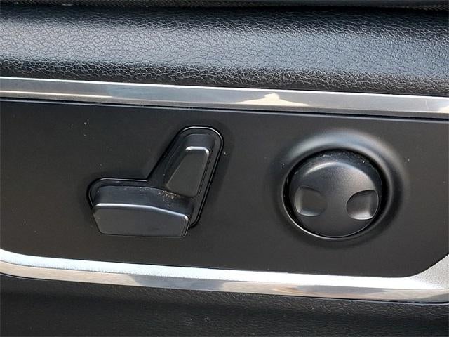 2022 RAM 1500 Laramie 4x4 Crew Cab 5'7" Box