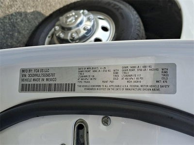 2025 RAM 3500 Laramie 4x4 Crew Cab 8' Box