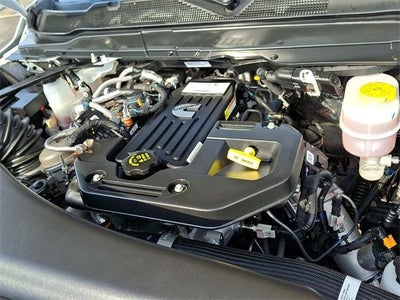 2025 RAM 3500 Laramie 4x4 Crew Cab 8' Box