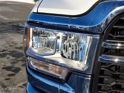 2020 RAM 2500 Tradesman 4x4 Crew Cab 8' Box