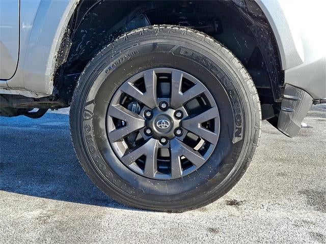 2023 Toyota Tacoma 4WD 4WD SR5 Double Cab 5' Bed V6 AT (GS)
